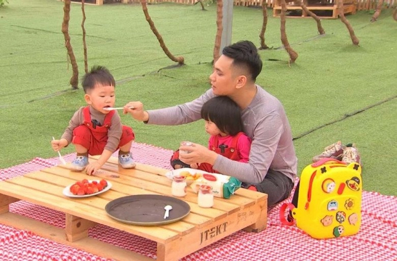 Hậu nghi vấn đánh ghen ầm ĩ mxh vợ khắc việt đăng hình gia đình thắm thiết con sinh đôi đáng yêu - 6