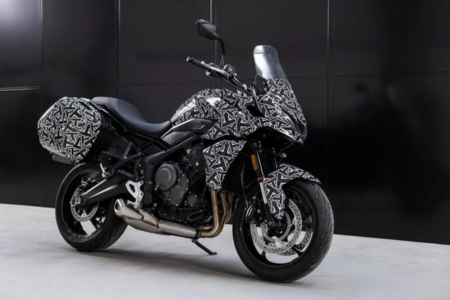 Hé lộ triumph tiger sport 660 phiên bản sport touring của trident 660 - 2