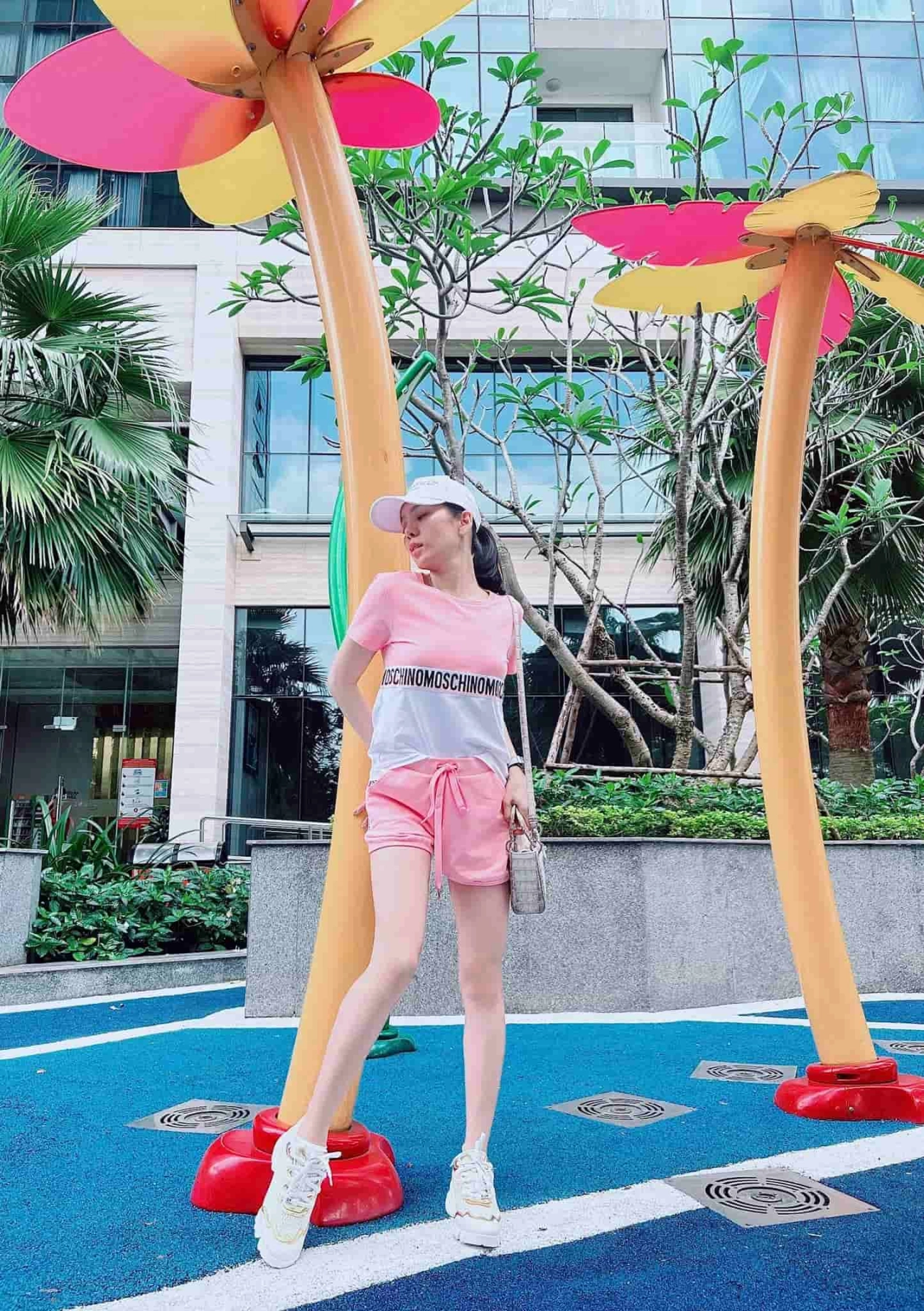 Hết thời mặc đồ hường sến lệ quyên cao tay phối đồ khoe vốn liếng tôi luyện vất vả - 12