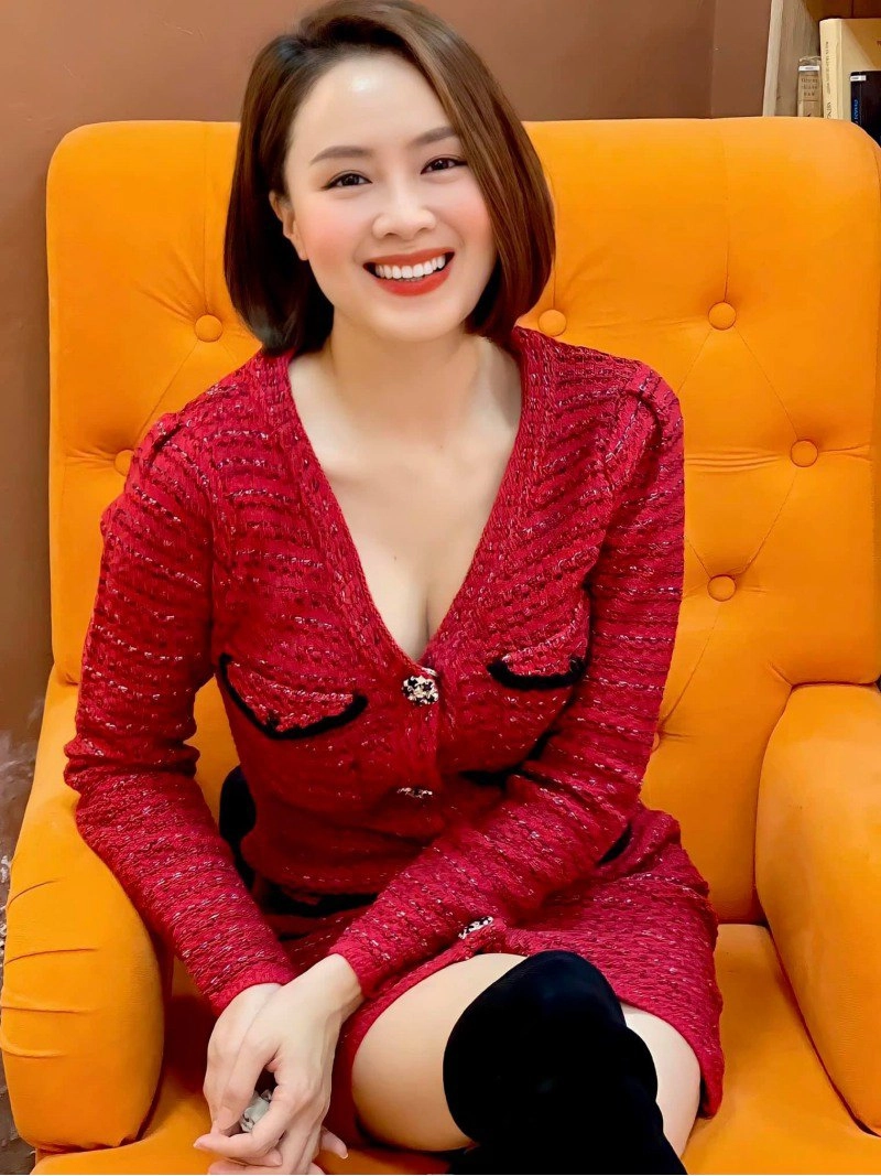 Hiếm hoi hồng diễm hoạ mặt thành bad girl quầy bar sang chảnh hồng đăng liền vào bóc phốt - 15