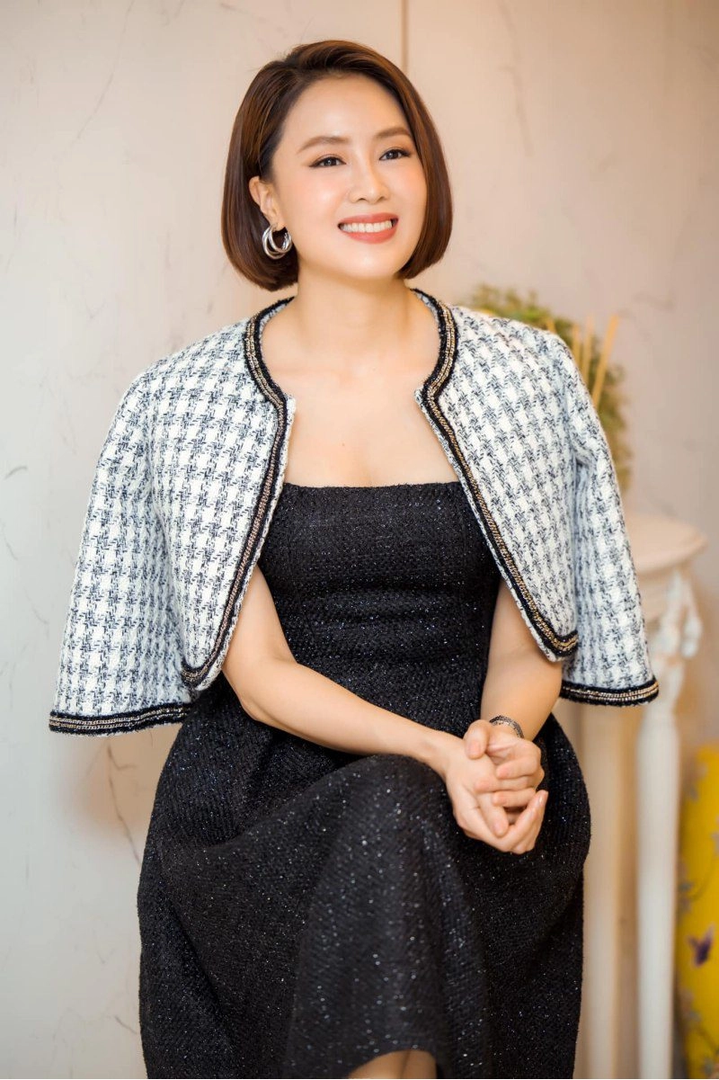 Hiếm hoi hồng diễm hoạ mặt thành bad girl quầy bar sang chảnh hồng đăng liền vào bóc phốt - 16