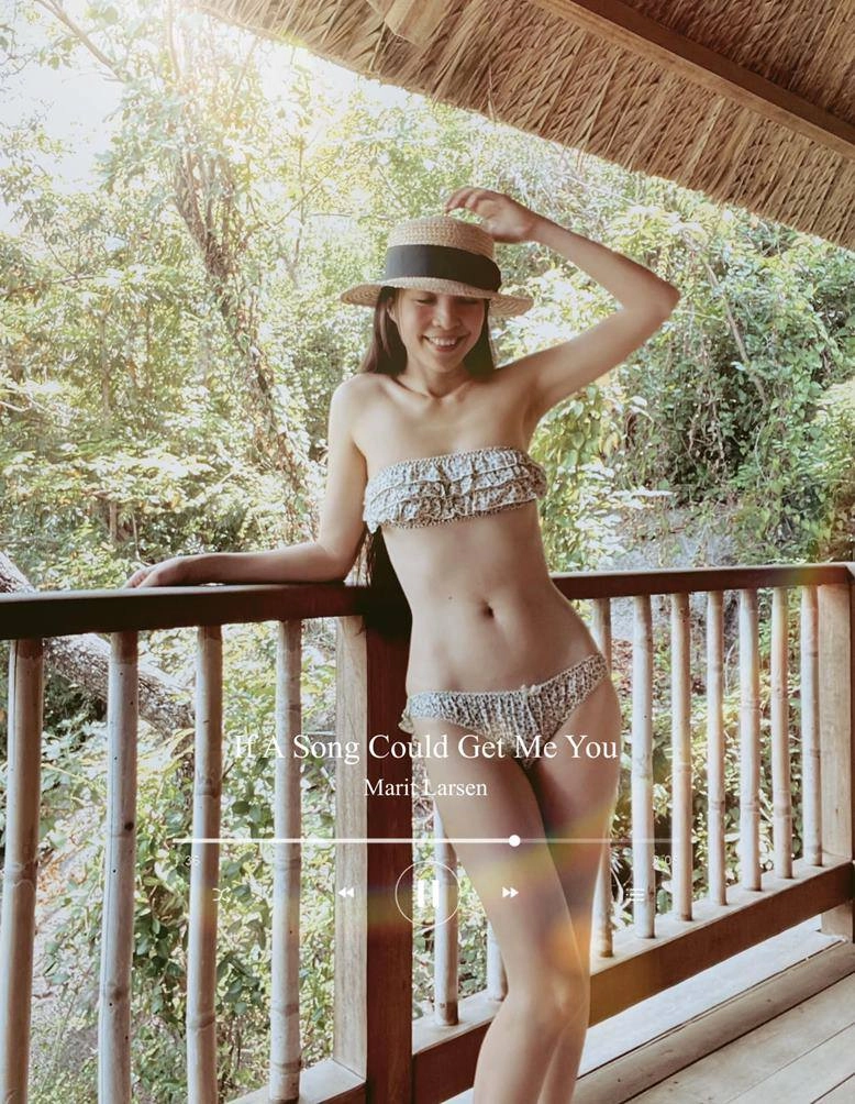 Hiền thục đón không khí hè với bikini tí hin nhưng lại bị fan ví như tivi siêu phẳng - 1