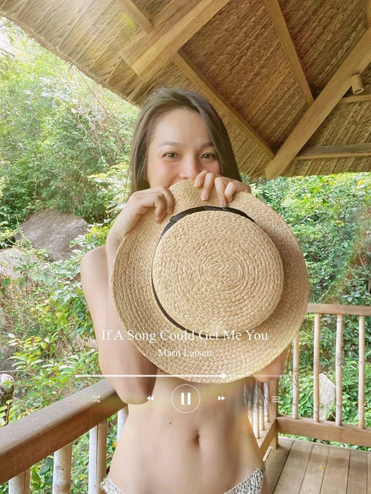 Hiền thục đón không khí hè với bikini tí hin nhưng lại bị fan ví như tivi siêu phẳng - 4