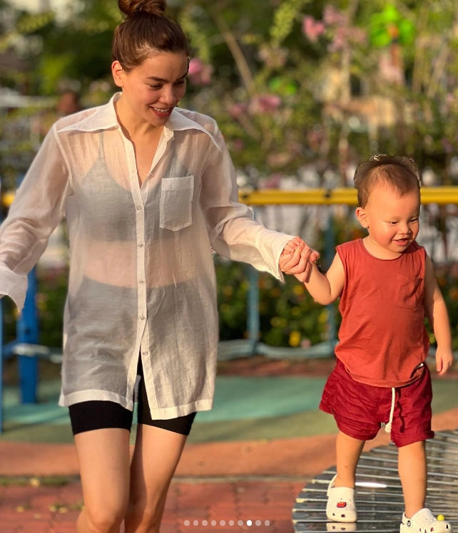 Hồ ngọc hà đưa 3 con đi chơi cuối tuần giải thích lý do để lisa tóc bù xù ướt mồ hôi - 1