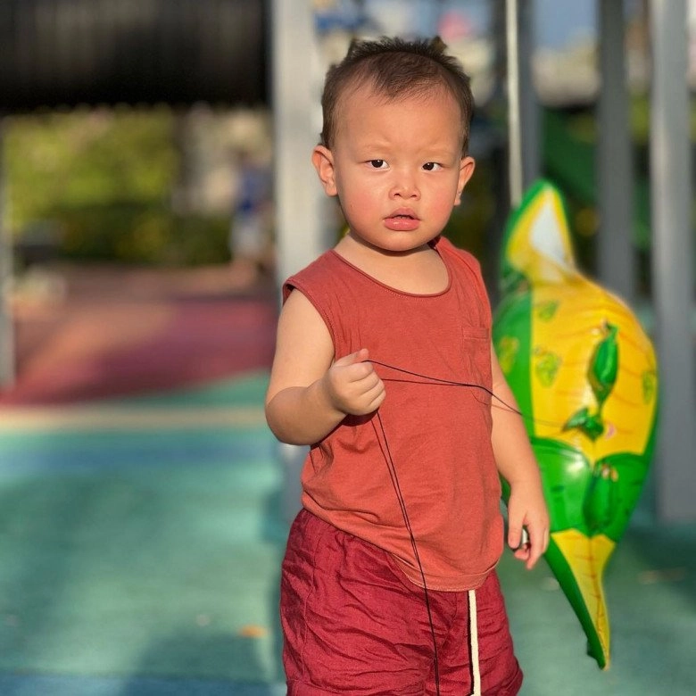 Hồ ngọc hà đưa 3 con đi chơi cuối tuần giải thích lý do để lisa tóc bù xù ướt mồ hôi - 2