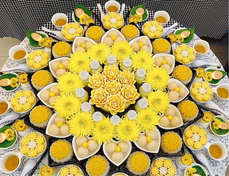 Hồ ngọc hà khắc việt làm đầy tháng cho con hoành tráng chú ý nhất là mâm cỗ cúng nhà mạc văn khoa - 11