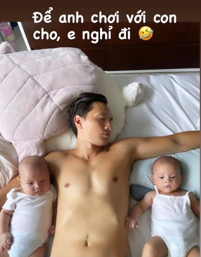 Hồ ngọc hà nói con gái lisa giống mẹ phải rúc nách ngửi mùi bố kim lý mới ngủ ngon - 8
