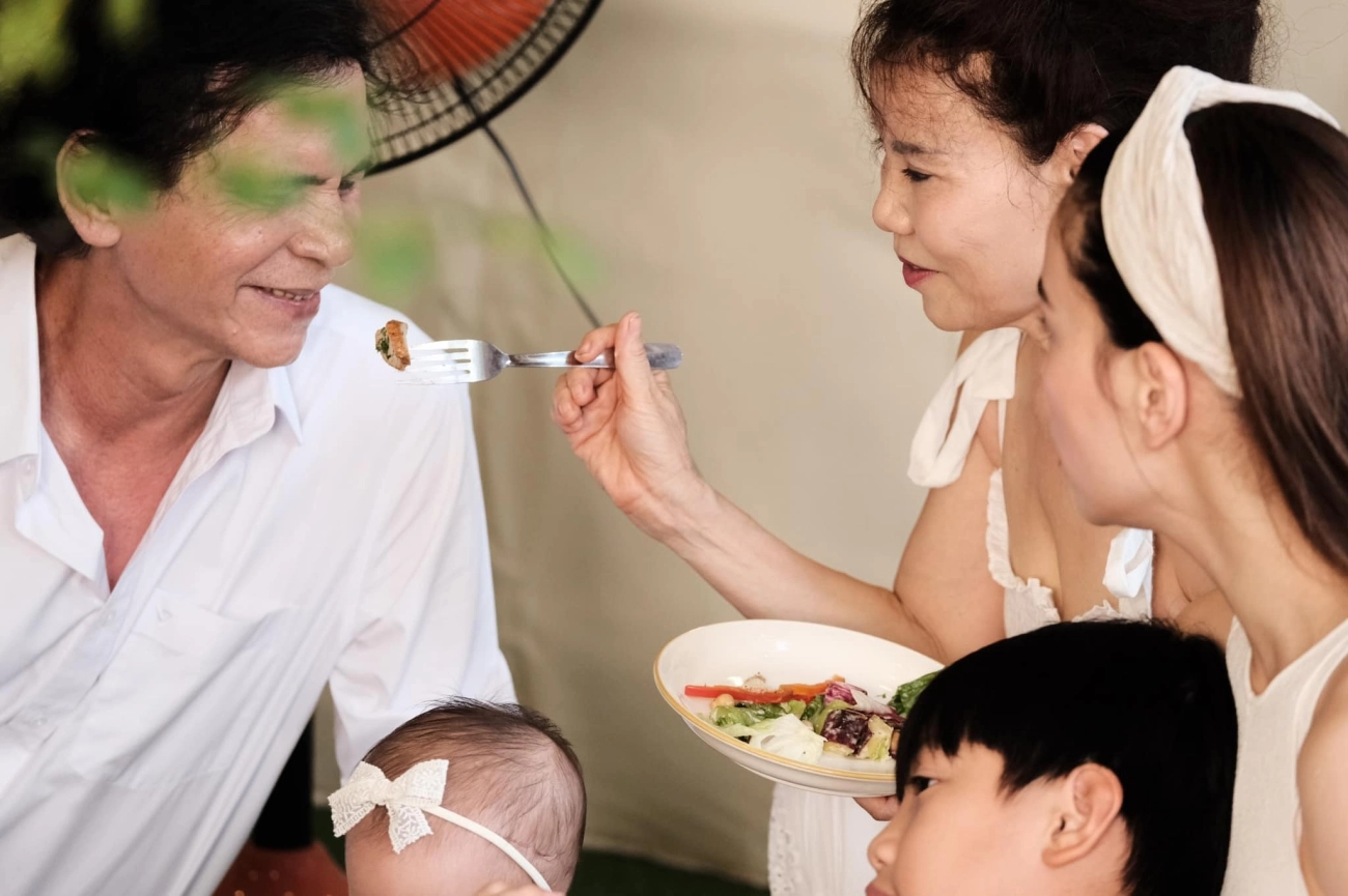 Hồ ngọc hà tổ chức sinh nhật giữa mùa dịch vì sợ subeo nghĩ mẹ bận 2 em quên mình - 5