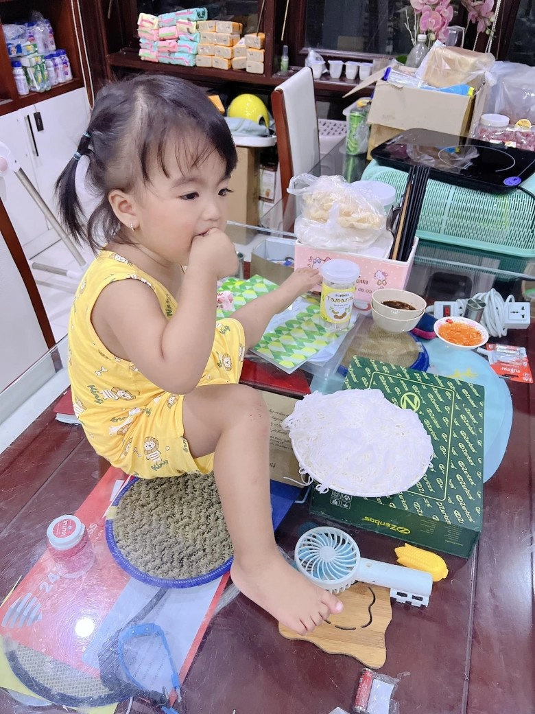 Hồ ngọc hà trường giang chịu khổ chiều con nghịch ngợm chưa bằng phu nhân tgđ tập đoàn nghìn tỷ - 3