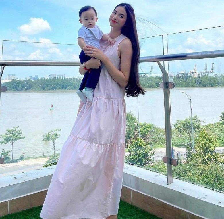 Hồ ngọc hà vân trang sinh con tìm được bảo mẫu u60 u70 ưng ý trả trăm triệutháng cũng xứng đáng - 15