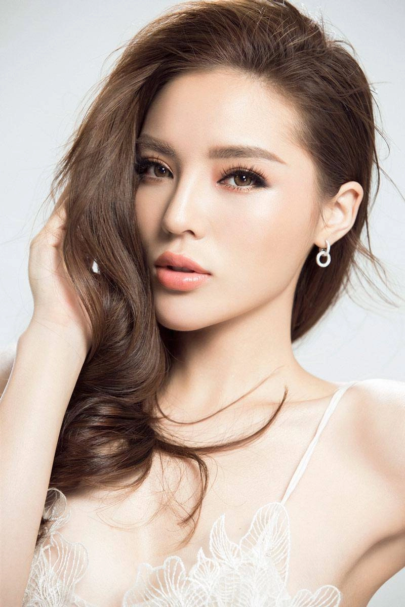 Hoa hậu dao kéo sau đăng quang kỳ duyên đứng thứ nhất - 5