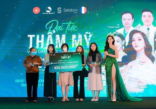 Hoa hậu đỗ thị hà hào hứng trải nghiệm dịch vụ mới tại thu cúc - 7