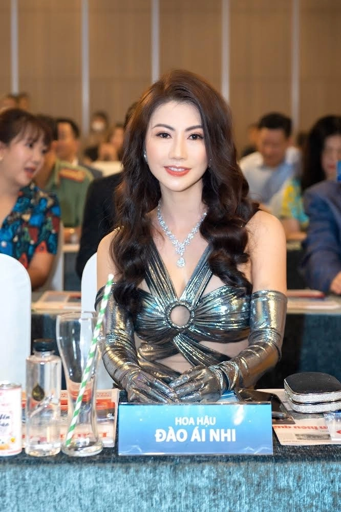 Hoa hậu doanh nhân đào ái nhi thăng hạng nhan sắc sau đăng quang - 2