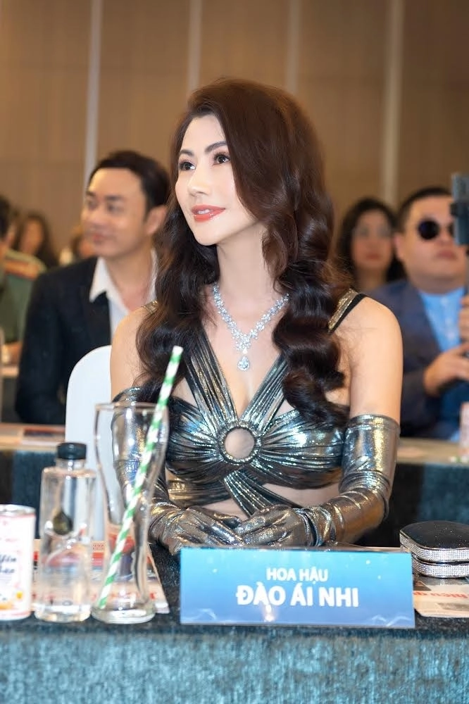 Hoa hậu doanh nhân đào ái nhi thăng hạng nhan sắc sau đăng quang - 3