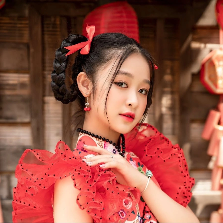 Hoa hậu nhí cần thơ lọt mắt xanh chủ tịch miss grand diện áo khoe eo thon - 12