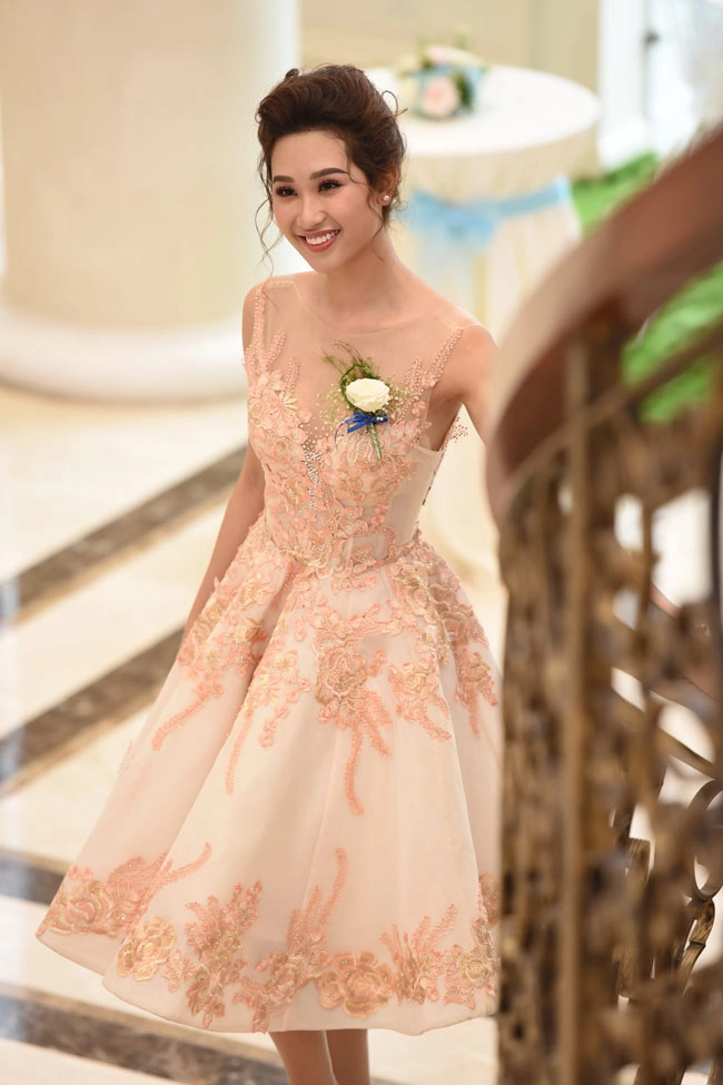 Hoa hậu phụ nữ sắc đẹp phạm anh thư cuốn hút tại hà nội - 3