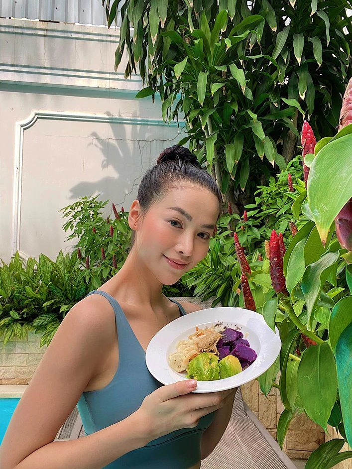 Hoa hậu phương khánh tự hé lộ khuyết điểm đôi chân cầu thủ vẫn giật vương miện miss earth - 11
