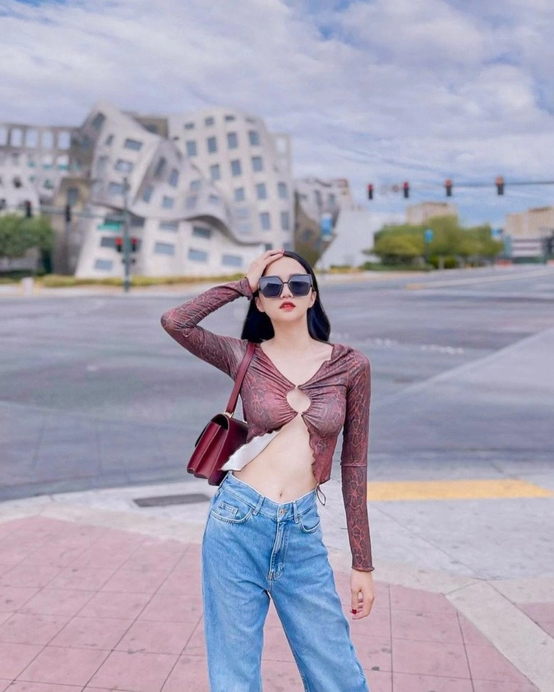 Hoa hậu yêu ceo trẻ đi tây diện toàn các item lạnh bụng khoảnh khắc gió thổi thót tim - 2