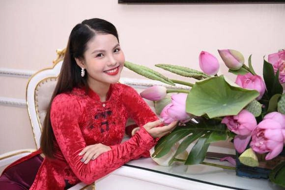 Hoa khôi trung học cướichú già hơn 20 tuổi đám cưới siêu sang giờ chỉ việc nuôi con - 14