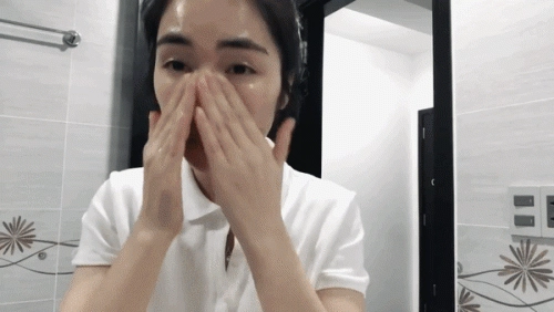 Hòa minzy mỗi lần skincare hơn 1 tiếng thanh lý cả rổ mụn nhờ chú trọng bước làm sạch - 5