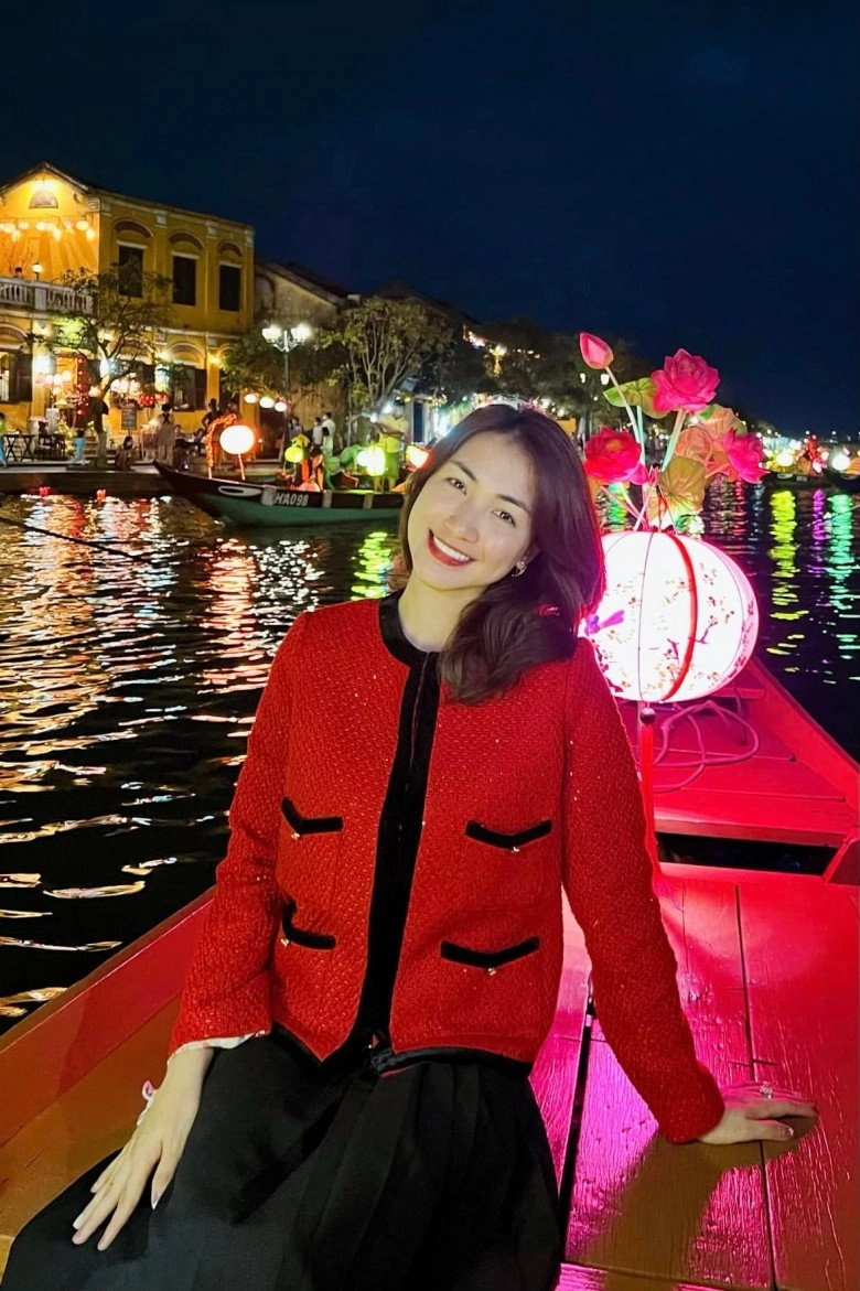 Hoà minzy tái xuất sau lùm xùm chia tay bố bé bo xinh đẹp nức nở fan chúc hạnh phúc - 4