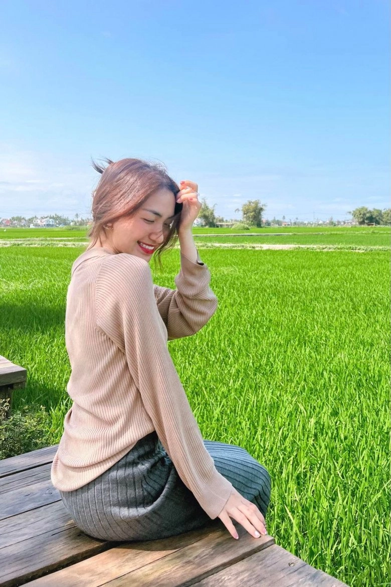 Hoà minzy tái xuất sau lùm xùm chia tay bố bé bo xinh đẹp nức nở fan chúc hạnh phúc - 5