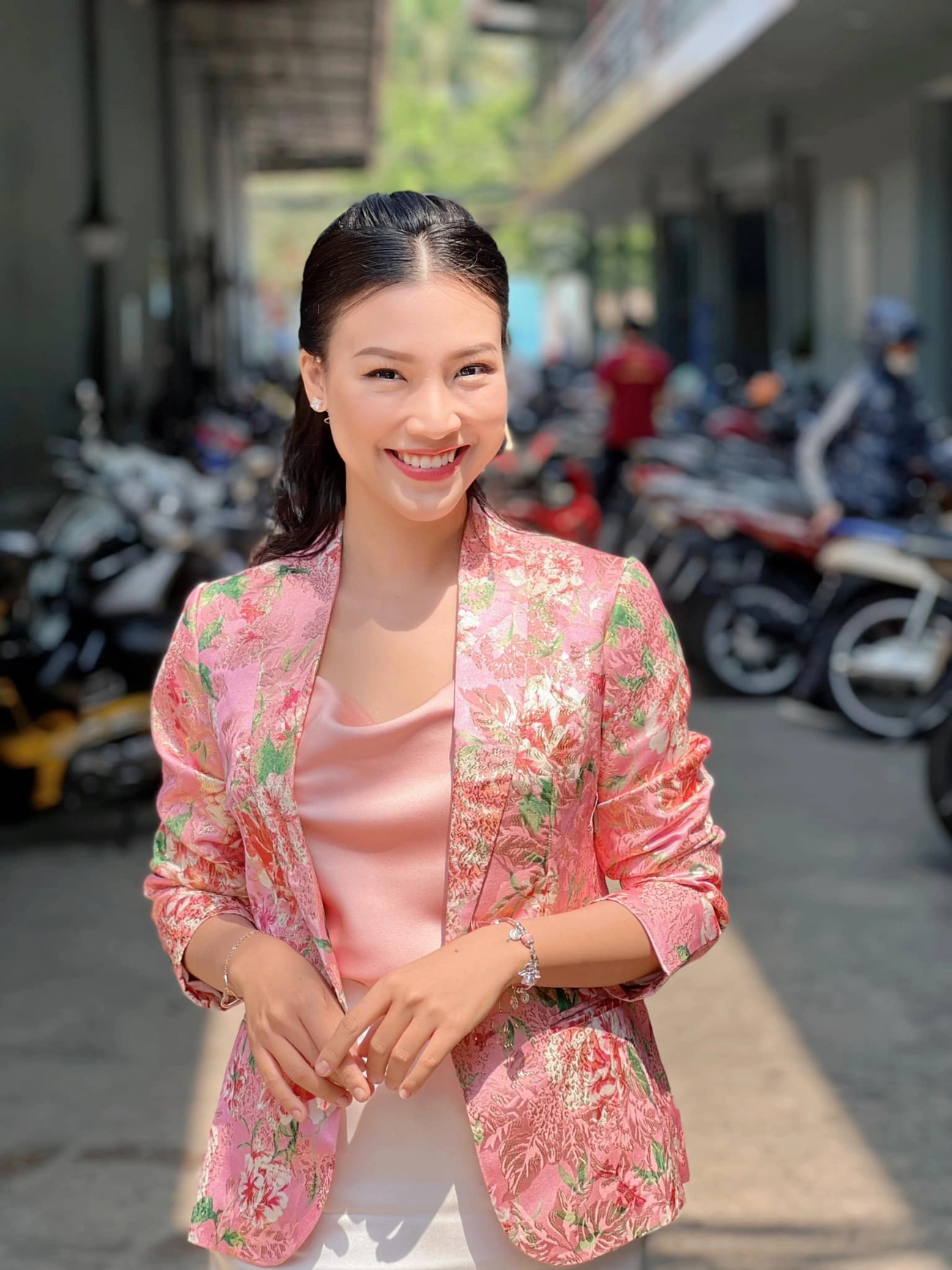 Hoàng oanh chăm con vất vả hậu ly hôn không có thời gian dưỡng nhan chị em thương số khổ - 9