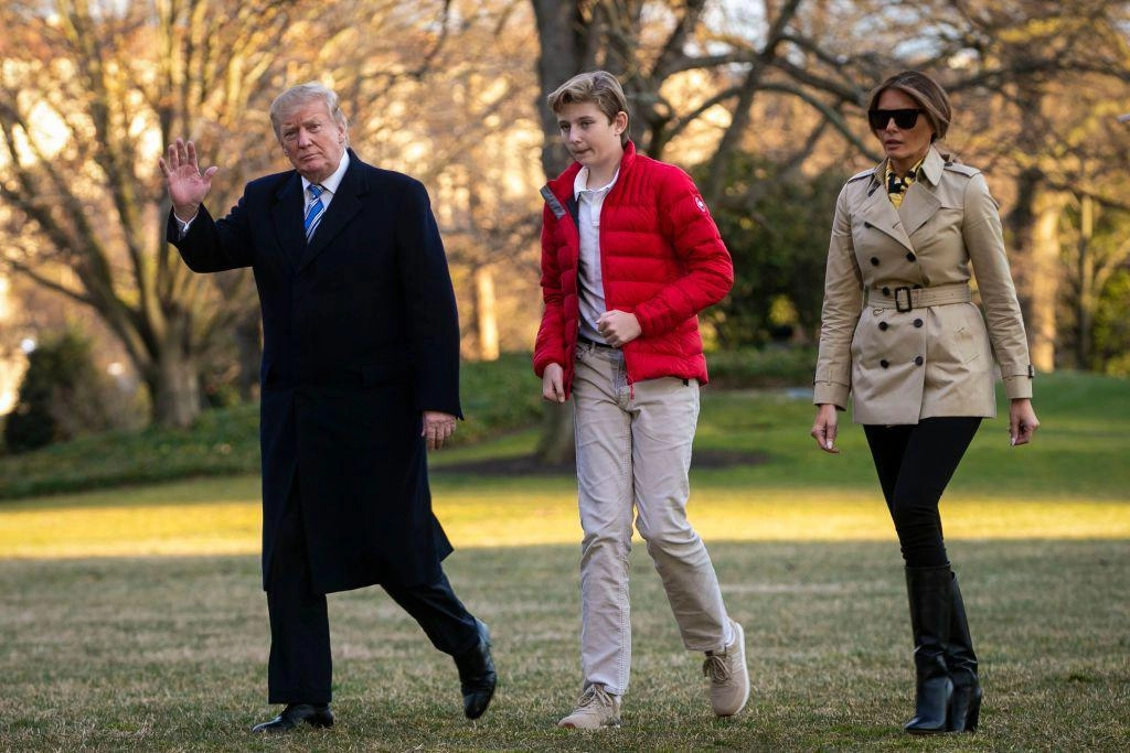 hoàng tử nhà trắng barron trump gây bão với chiều cao hơn 2m 14 tuổi trổ mã tài tử - 5
