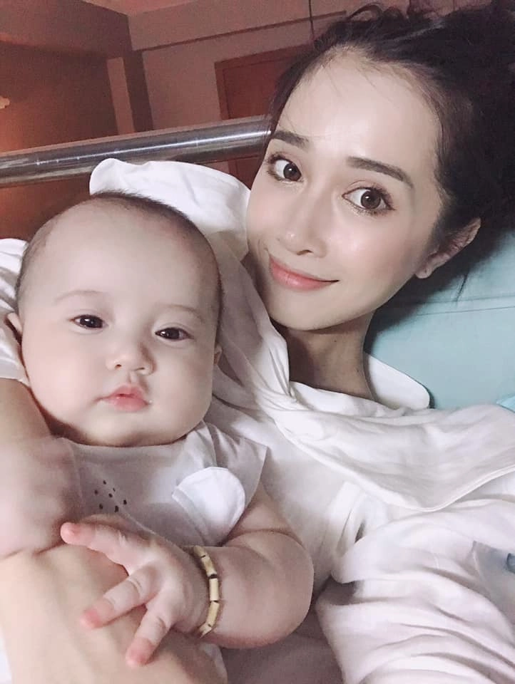 Hội bạn thân nhã phương làm mẹ bỉm người chồng chiều con xinh người chật vật chăm con xứ lạ - 13