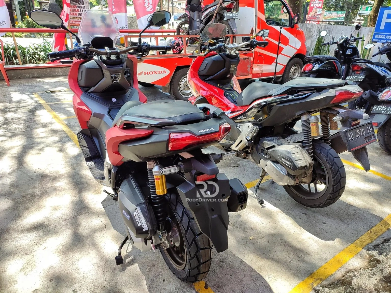 Honda adv160 và adv150 so dáng ngoài thực tế - 6