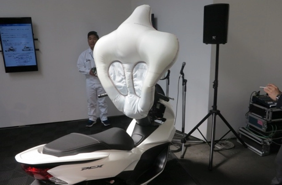 Honda cấp bằng sáng chế túi khí cho xe tay ga pcx - 3
