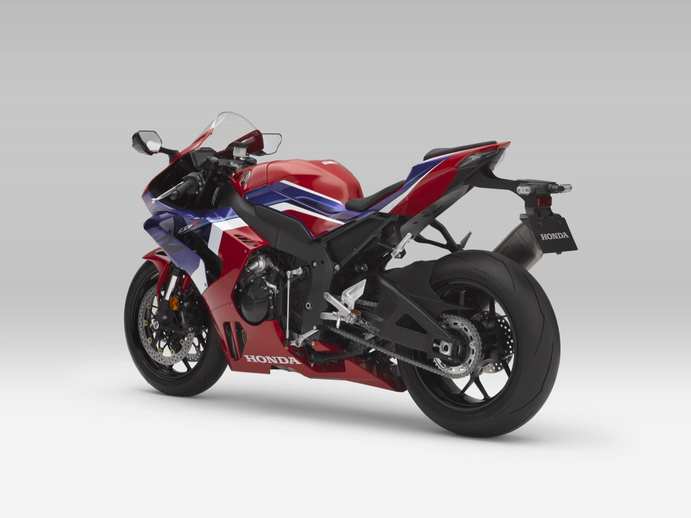 Honda cbr1000rr-r ra mắt thị trường việt với giá gần 1 tỷ - 7