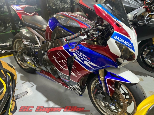 Honda cbr1000rr trong bản độ cực đẹp - 1