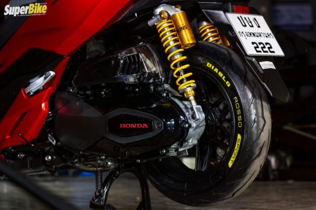 Honda forza 350 độ theo phong cách superbike - 7