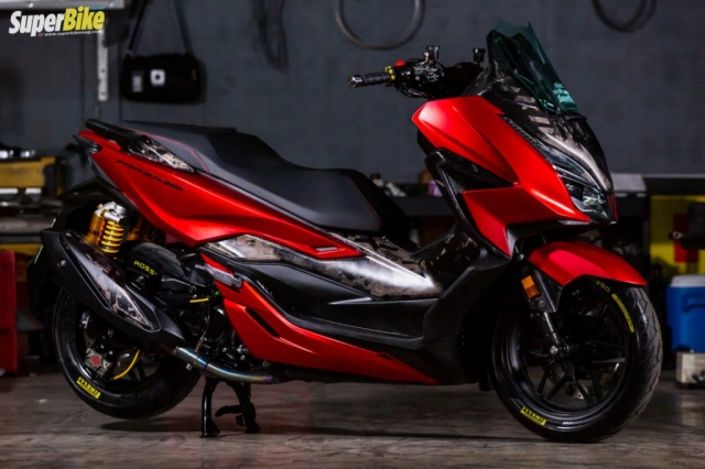 Honda forza 350 độ theo phong cách superbike - 8