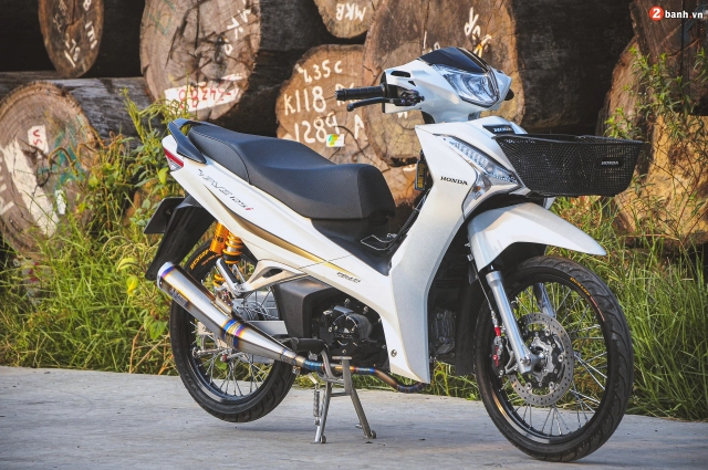 Honda future độ lột xác ngoạn mục với phong cách ăn chơi thứ thiệt - 40