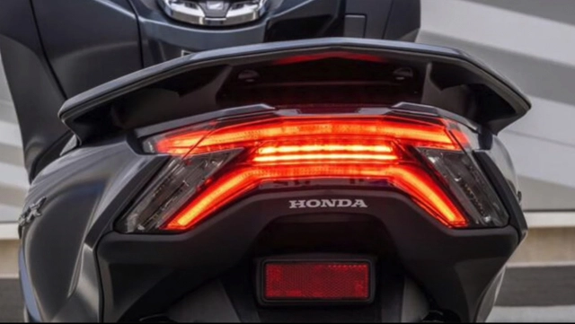 Honda pcx 2021 kiểu dáng mới lộ ảnh nóng - 1