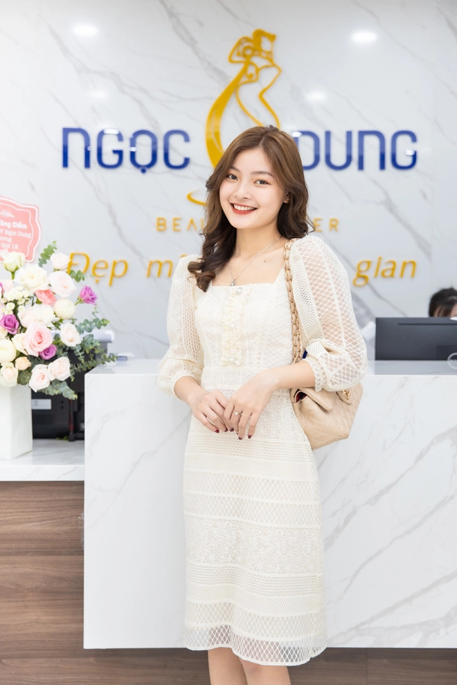 Hồng diễm hướng dương ngược nắng chứng minh câu nói gái 2 con trông mòn con mắt - 5