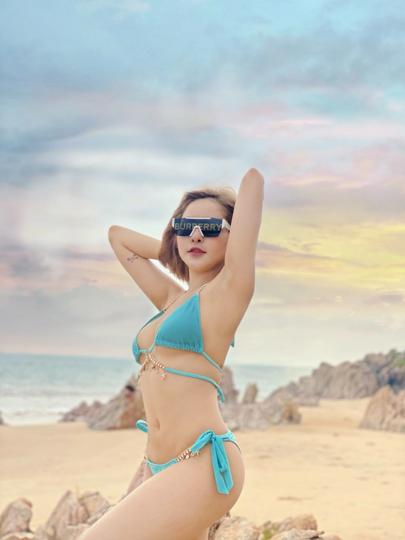 Hot girl trâm anh sau hút mỡ bụng tích cực khoe thân với đồ kiệm vải - 13