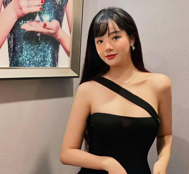 Hotgirl bóng đá vtv đi làm hớp hồn giám đốc sinh con xong ở nhà 40 tỷ - 13