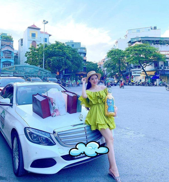 Hotgirl bóng đá vtv đi làm hớp hồn giám đốc sinh con xong ở nhà 40 tỷ - 15