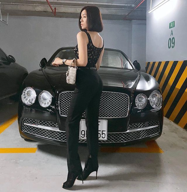 Hotgirl có tài sản hơn 50 tỷ diện chiếc quần đi làm chị em công sở chỉ muốn mua theo - 5