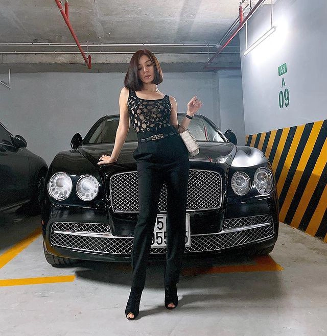 Hotgirl có tài sản hơn 50 tỷ diện chiếc quần đi làm chị em công sở chỉ muốn mua theo - 6