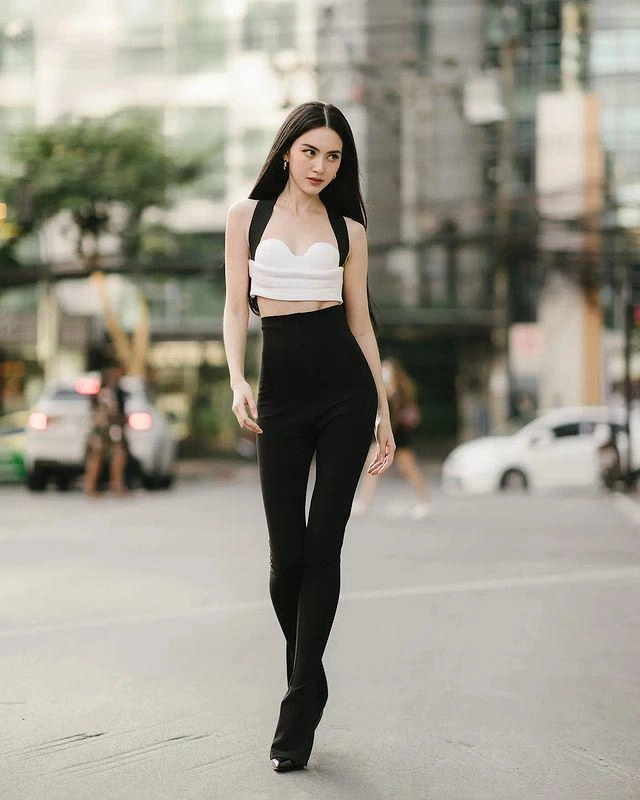 Hotgirl có tài sản hơn 50 tỷ diện chiếc quần đi làm chị em công sở chỉ muốn mua theo - 7