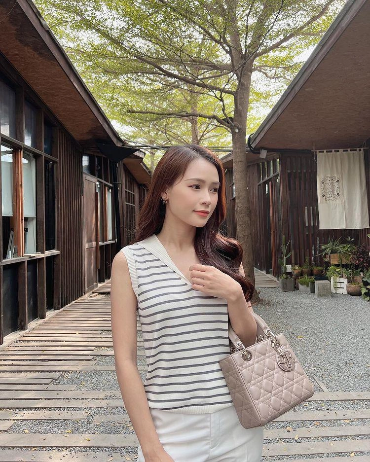Hotgirl có tài sản hơn 50 tỷ diện chiếc quần đi làm chị em công sở chỉ muốn mua theo - 9