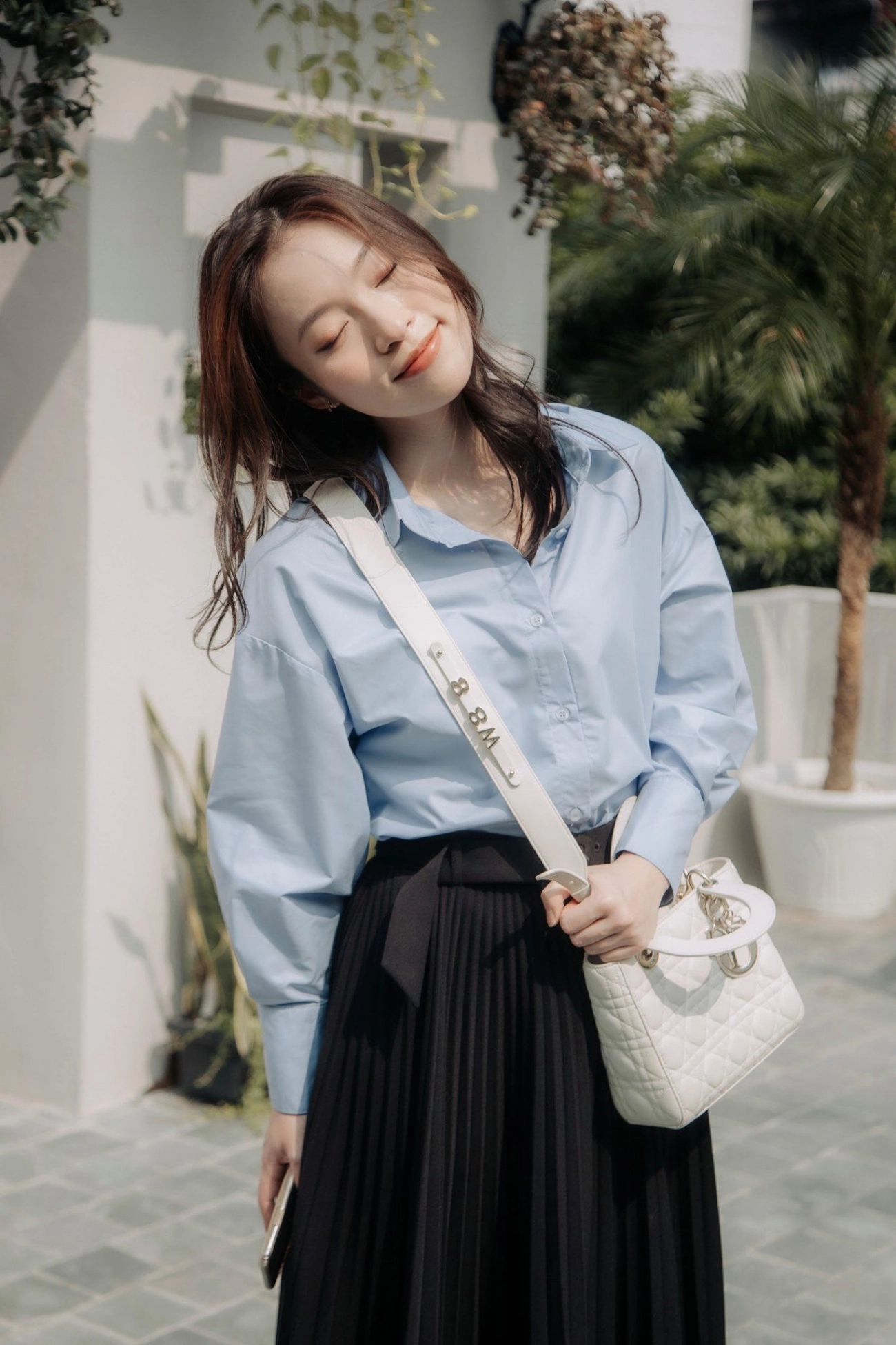 Hotgirl con nhà người ta khánh vy phủ sóng hàng hiệu mặc đồ công sở hoá tiểu thư sang chảnh - 3