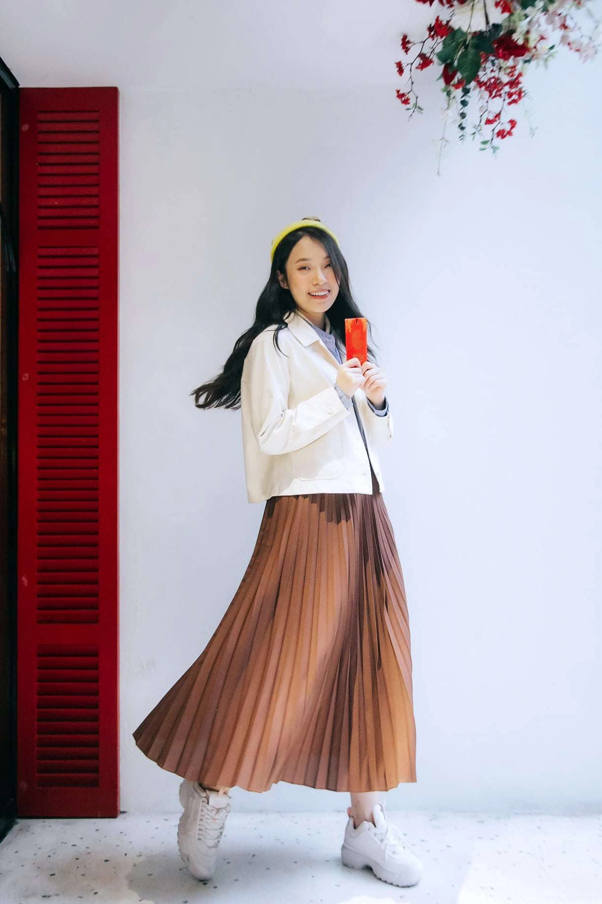 Hotgirl con nhà người ta khánh vy phủ sóng hàng hiệu mặc đồ công sở hoá tiểu thư sang chảnh - 11