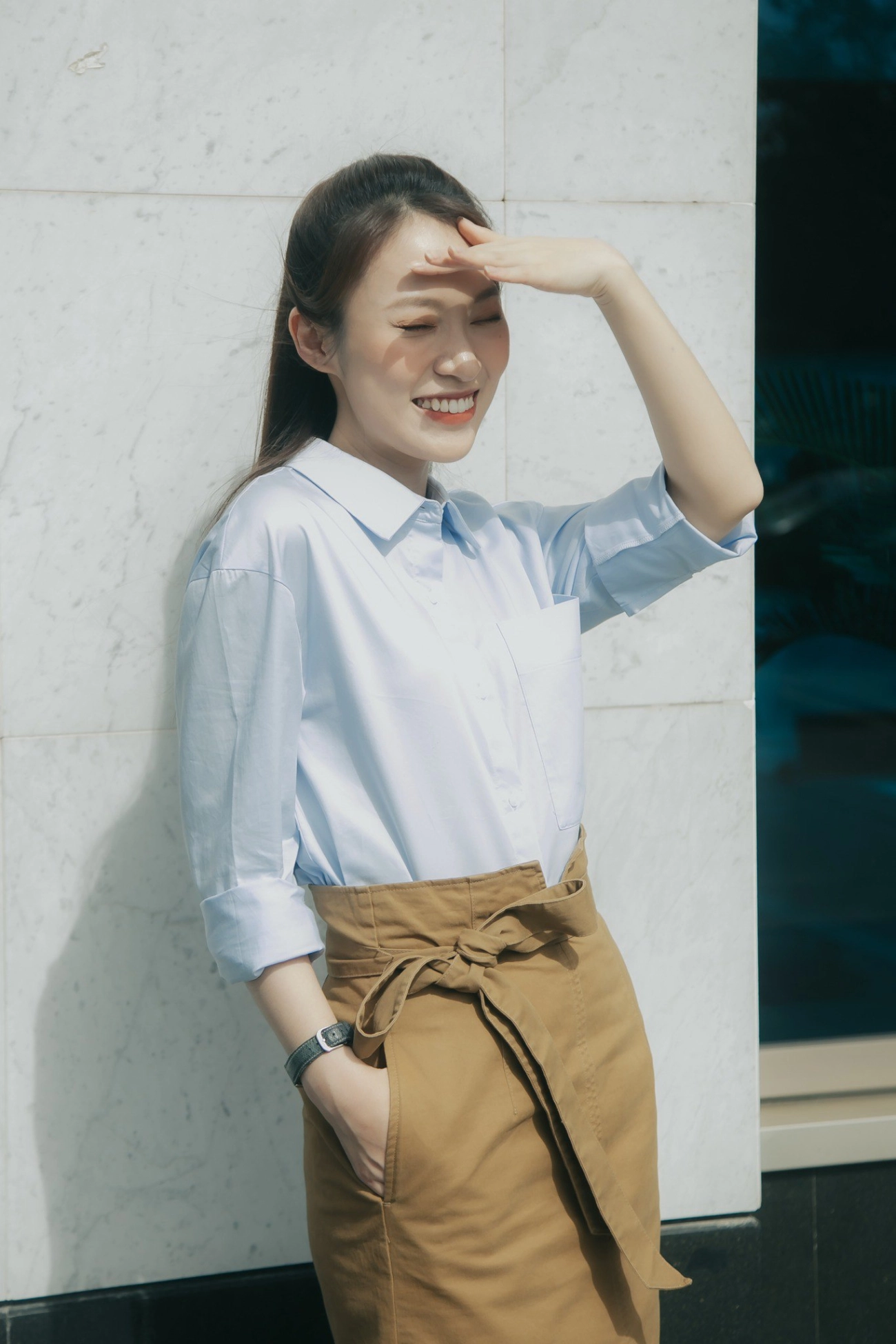Hotgirl con nhà người ta khánh vy phủ sóng hàng hiệu mặc đồ công sở hoá tiểu thư sang chảnh - 17