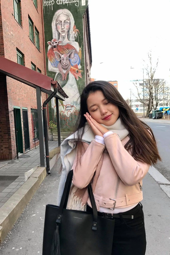 Hotgirl đh ngoại thương sáng lên giảng đường là cô giáo thiên thần tối về với chồng con đảm đang - 13