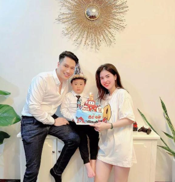 Hotgirl hương trần nuôi con khéo sau ly hôn việt anh cậu nhóc bụ bẫm ngày càng giống bố - 13